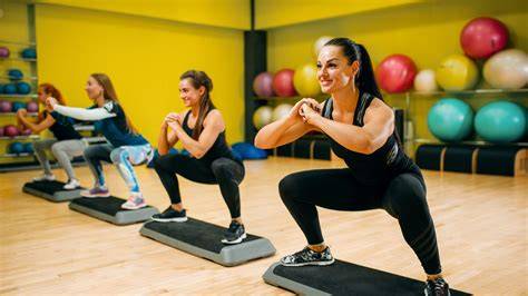 Skupinové cvičenie BODYFIGHT údery kopy