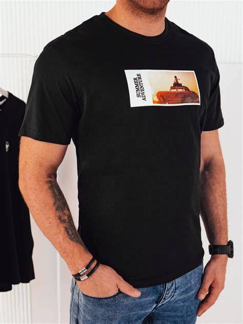 Čierne tričko s nemeckým ovčiakom