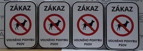 zákaz voľného pohybu psov značka