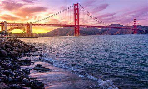 San Francisco Golden Gate Bridge v noci