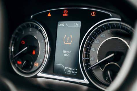 Kontrolka TPMS na palubnej doske