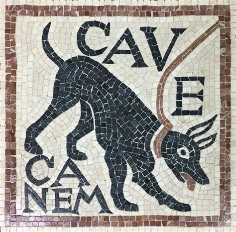 Latinský nápis Cave canem na mozaike